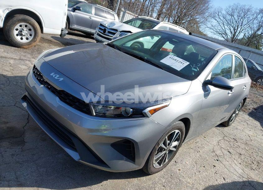 Photo 2 of 2024 Kia Forte LXS (VIN 3KPF24AD4RE752348)