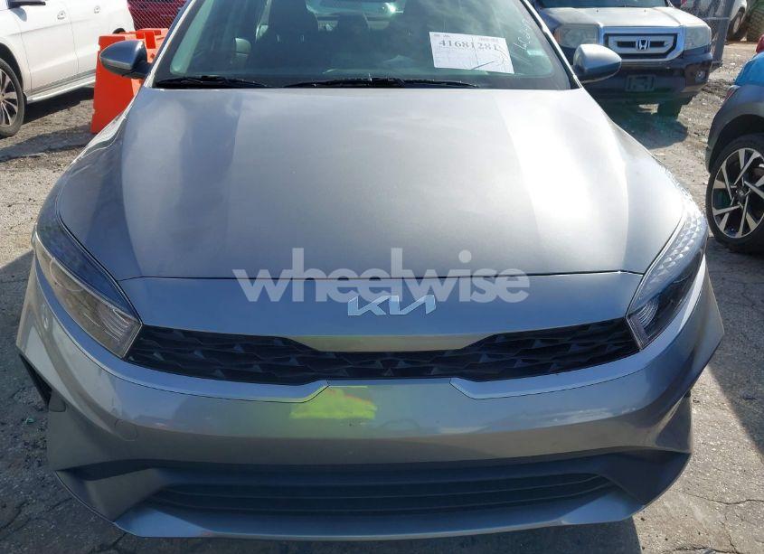 Photo 6 of 2024 Kia Forte LXS (VIN 3KPF24AD4RE752348)