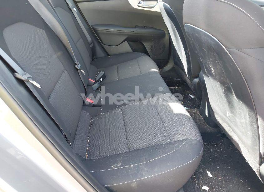 Photo 8 of 2024 Kia Forte LXS (VIN 3KPF24AD4RE752348)