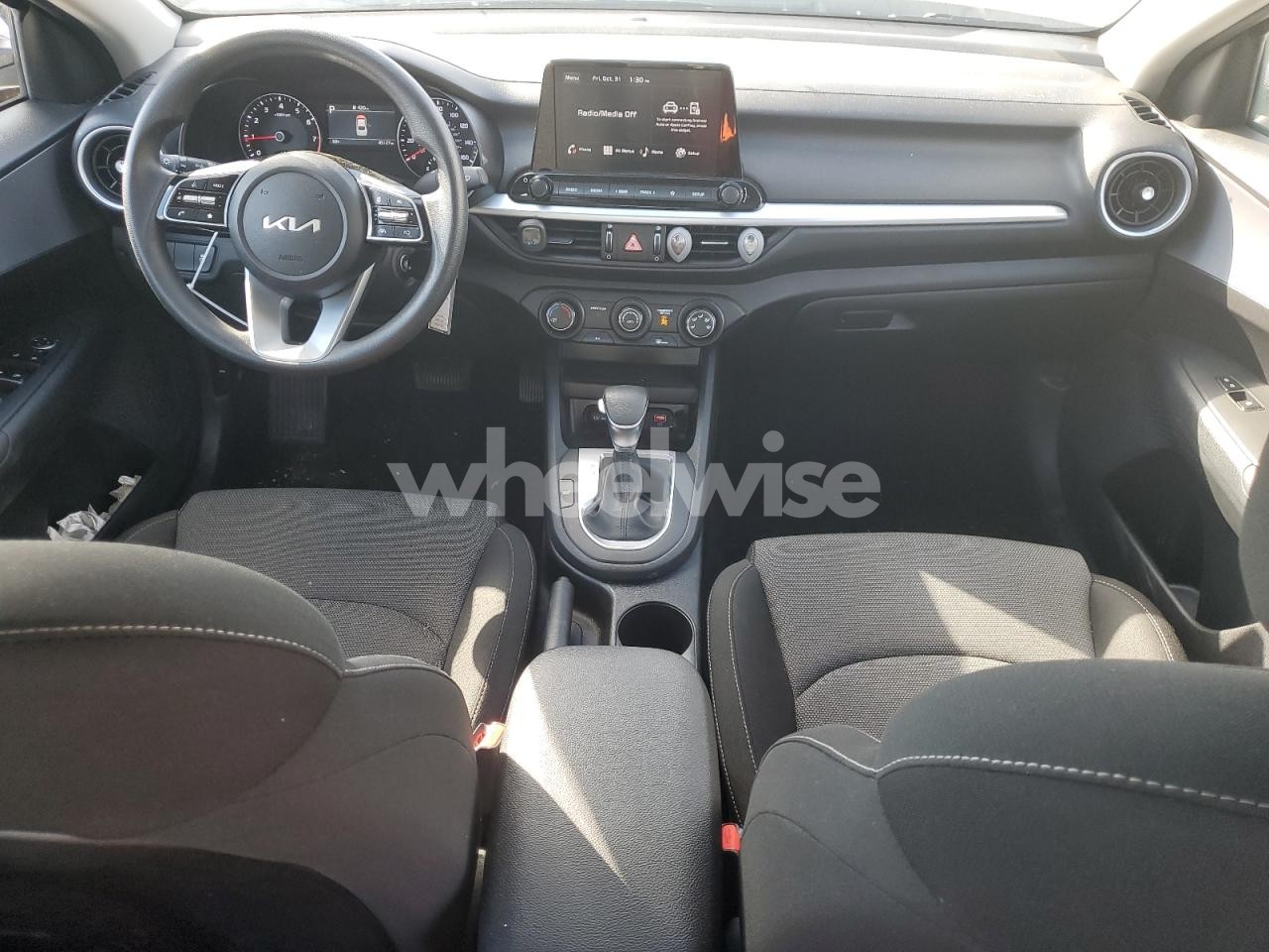 Photo 8 of 2024 KIA FORTE LX (VIN 3KPF24AD4RE791165)