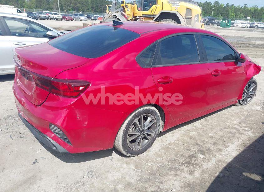 Photo 4 of 2024 Kia Forte LXS (VIN 3KPF24AD4RE805226)