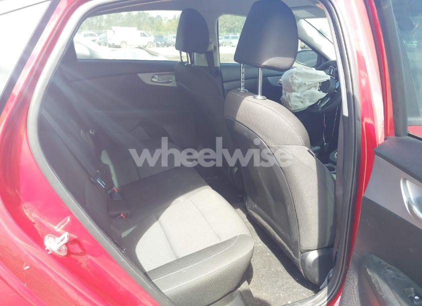 Photo 8 of 2024 Kia Forte LXS (VIN 3KPF24AD4RE805226)