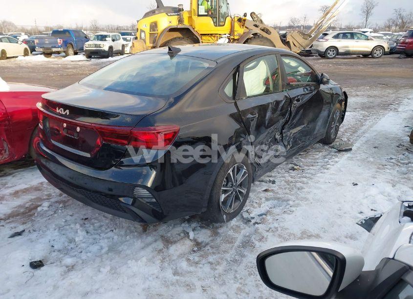 Photo 4 of 2024 Kia Forte LXS (VIN 3KPF24AD4RE812015)