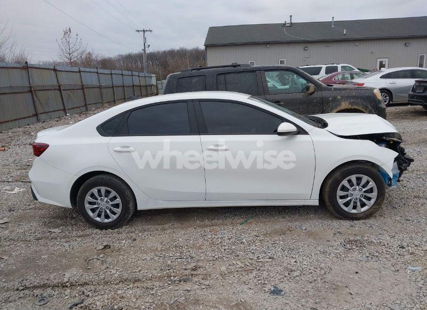 Photo 14 of 2024 Kia Forte LX (VIN 3KPF24AD4RE816744)