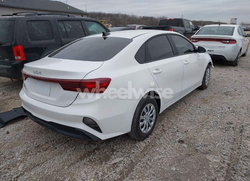 Photo 4 of 2024 Kia Forte LX (VIN 3KPF24AD4RE816744)