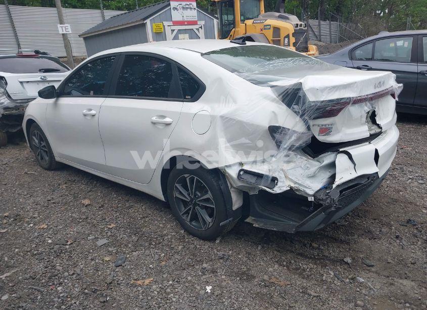 Photo 3 of 2024 Kia Forte LXS (VIN 3KPF24AD4RE819207)