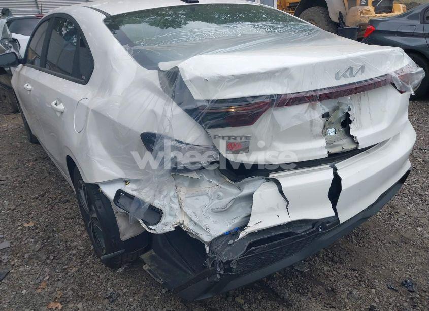 Photo 6 of 2024 Kia Forte LXS (VIN 3KPF24AD4RE819207)