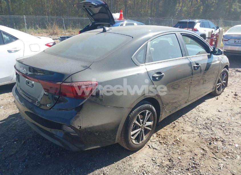 Photo 4 of 2024 Kia Forte LXS (VIN 3KPF24AD4RE824245)