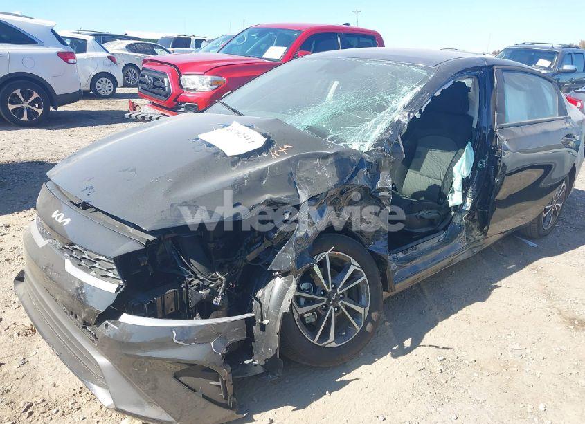 Photo 6 of 2024 Kia Forte LXS (VIN 3KPF24AD4RE824245)