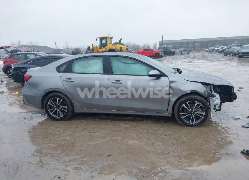 Photo 13 of 2024 Kia Forte LXS (VIN 3KPF24AD4RE828232)