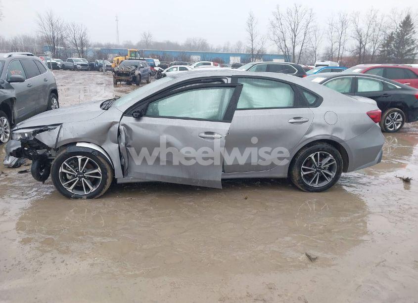 Photo 14 of 2024 Kia Forte LXS (VIN 3KPF24AD4RE828232)