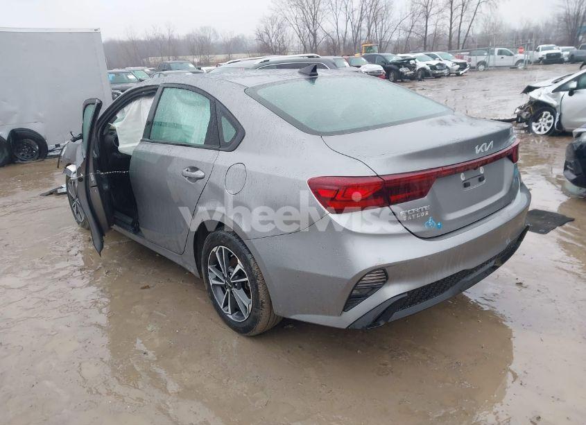 Photo 3 of 2024 Kia Forte LXS (VIN 3KPF24AD4RE828232)