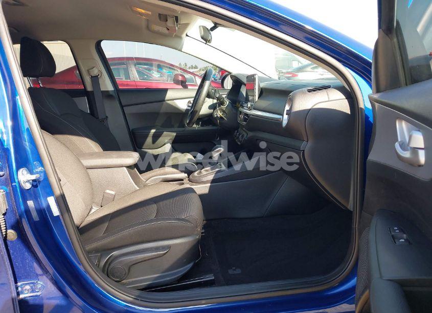 Photo 5 of 2024 Kia Forte LXS (VIN 3KPF24AD4RE832183)