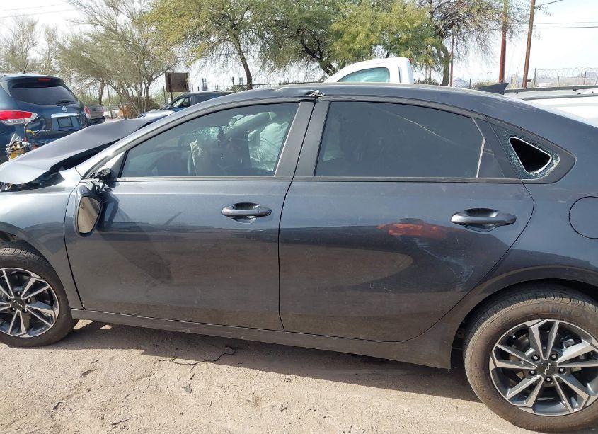 Photo 14 of 2024 Kia Forte LXS (VIN 3KPF24AD4RE837898)