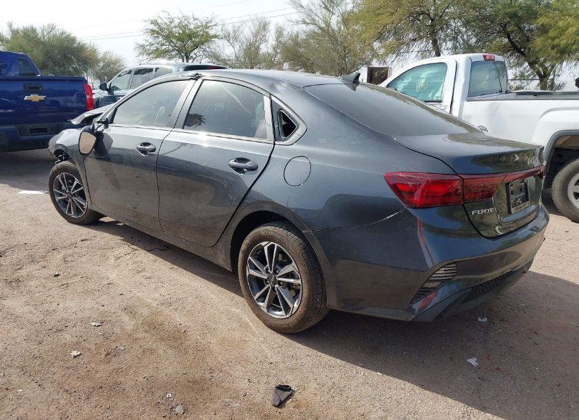 Photo 3 of 2024 Kia Forte LXS (VIN 3KPF24AD4RE837898)