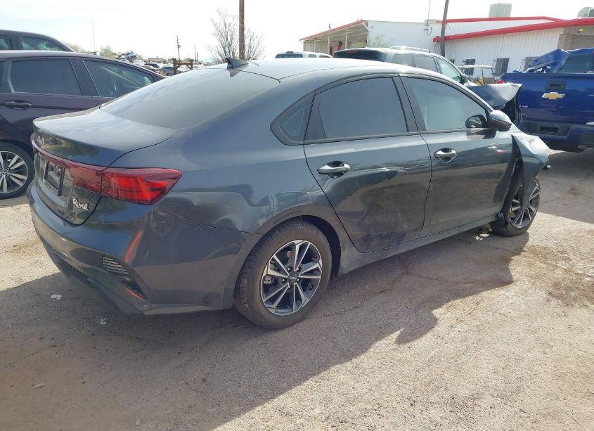 Photo 4 of 2024 Kia Forte LXS (VIN 3KPF24AD4RE837898)