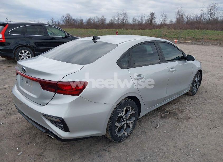 Photo 4 of 2019 Kia Forte LXS (VIN 3KPF24AD5KE012023)