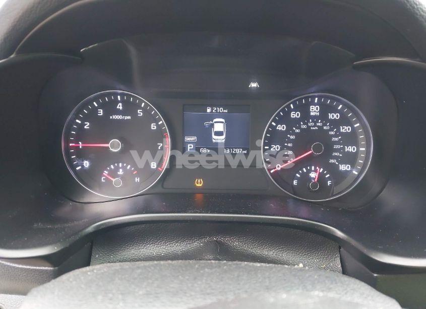 Photo 7 of 2019 Kia Forte LXS (VIN 3KPF24AD5KE012023)