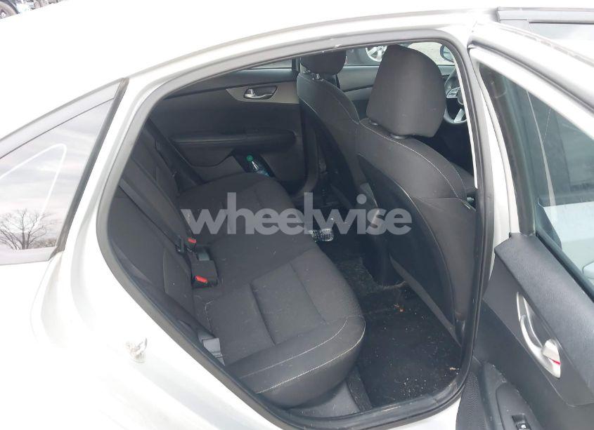 Photo 8 of 2019 Kia Forte LXS (VIN 3KPF24AD5KE012023)