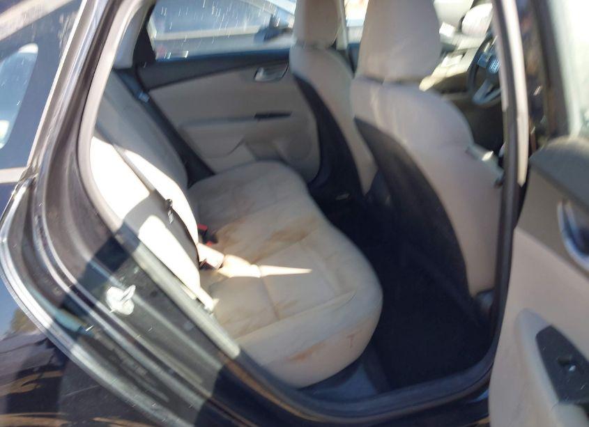 Photo 8 of 2019 Kia Forte LXS (VIN 3KPF24AD5KE032675)