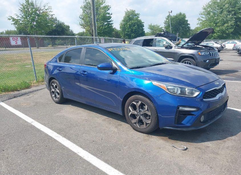 2019 Kia Forte LXS (VIN 3KPF24AD5KE042624) main photo