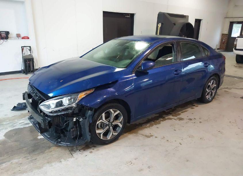 Photo 2 of 2019 Kia Forte LXS (VIN 3KPF24AD5KE049959)