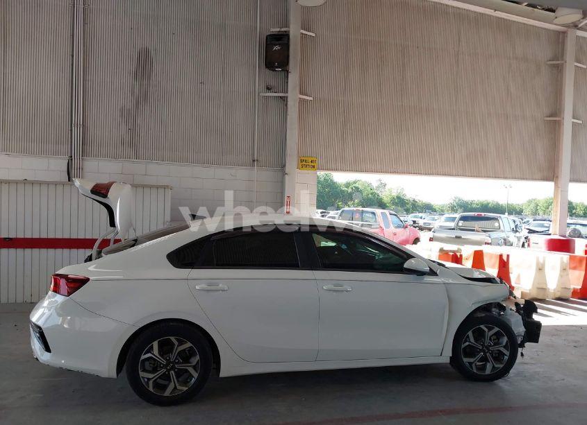 Photo 14 of 2019 Kia Forte FE/LX/LXS (VIN 3KPF24AD5KE058905)