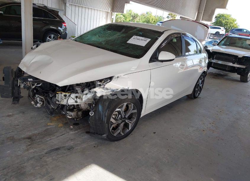 Photo 2 of 2019 Kia Forte FE/LX/LXS (VIN 3KPF24AD5KE058905)