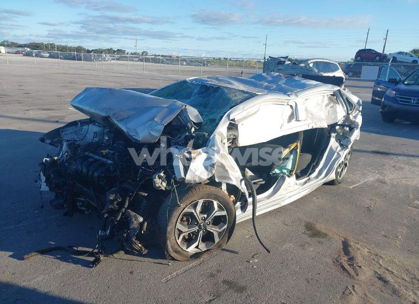 Photo 2 of 2019 Kia Forte LXS (VIN 3KPF24AD5KE072206)