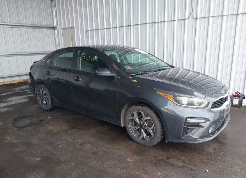 2019 Kia Forte LXS (VIN 3KPF24AD5KE076658) main photo