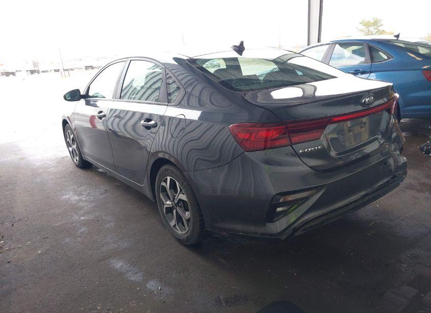 Photo 3 of 2019 Kia Forte LXS (VIN 3KPF24AD5KE076658)
