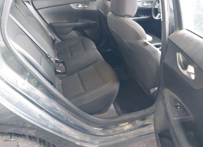 Photo 8 of 2019 Kia Forte LXS (VIN 3KPF24AD5KE076658)