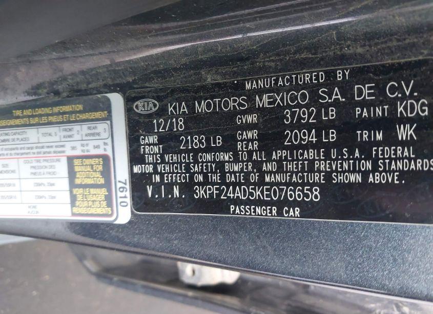 Photo 9 of 2019 Kia Forte LXS (VIN 3KPF24AD5KE076658)