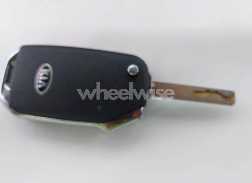 Photo 11 of 2019 Kia Forte LXS (VIN 3KPF24AD5KE081522)