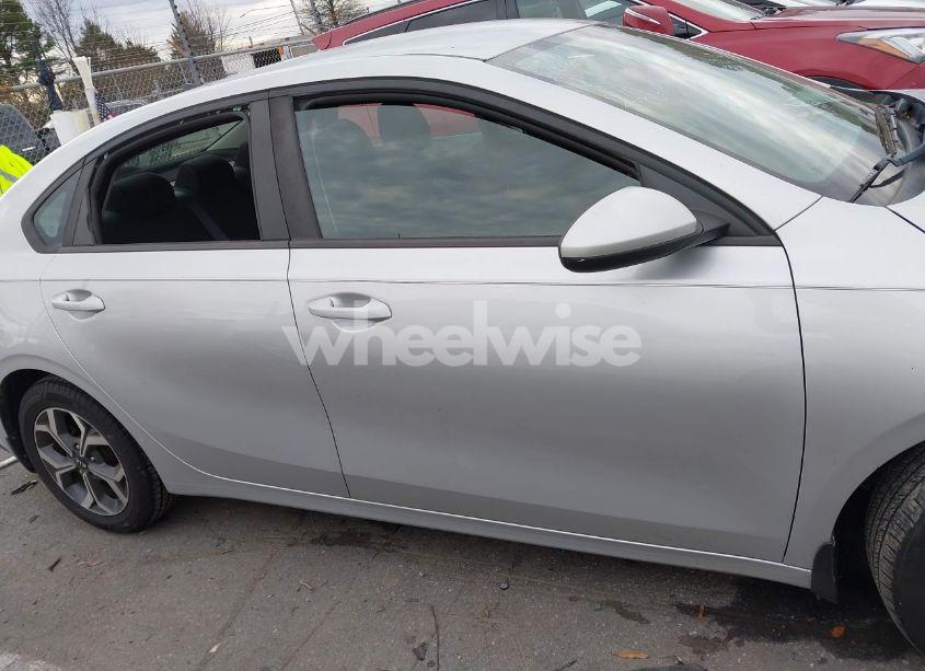 Photo 13 of 2019 Kia Forte LXS (VIN 3KPF24AD5KE081522)