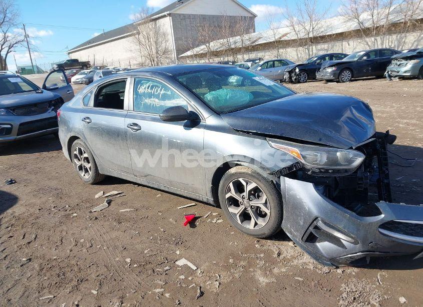 2019 Kia Forte LXS (VIN 3KPF24AD5KE083030) main photo