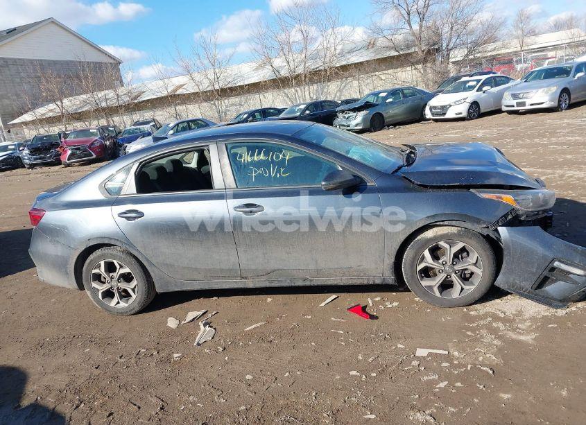 Photo 12 of 2019 Kia Forte LXS (VIN 3KPF24AD5KE083030)