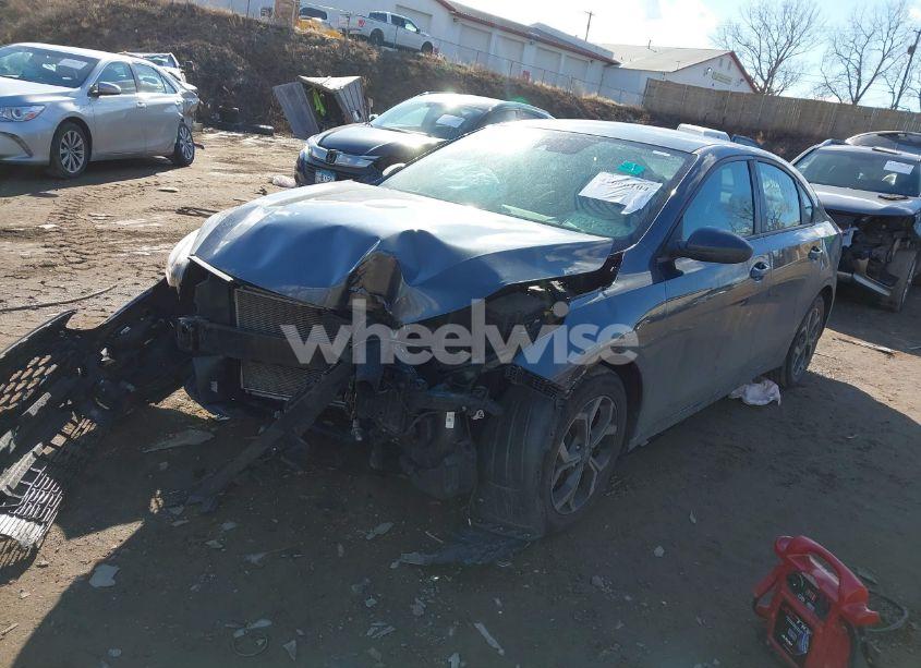 Photo 2 of 2019 Kia Forte LXS (VIN 3KPF24AD5KE083030)