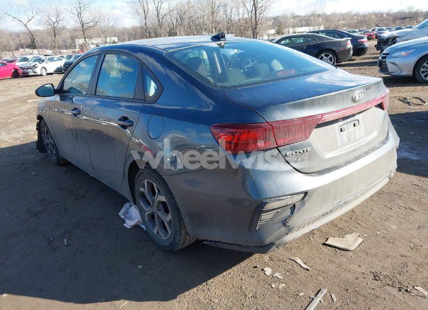 Photo 3 of 2019 Kia Forte LXS (VIN 3KPF24AD5KE083030)