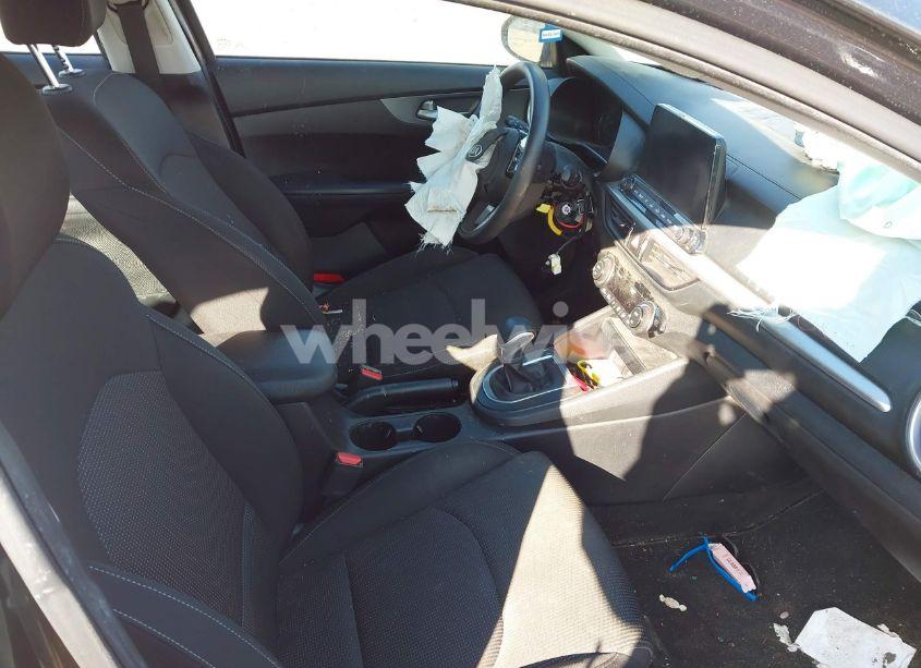 Photo 5 of 2019 Kia Forte LXS (VIN 3KPF24AD5KE083030)