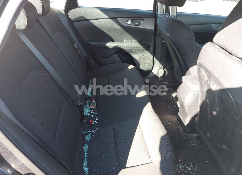 Photo 8 of 2019 Kia Forte LXS (VIN 3KPF24AD5KE083030)