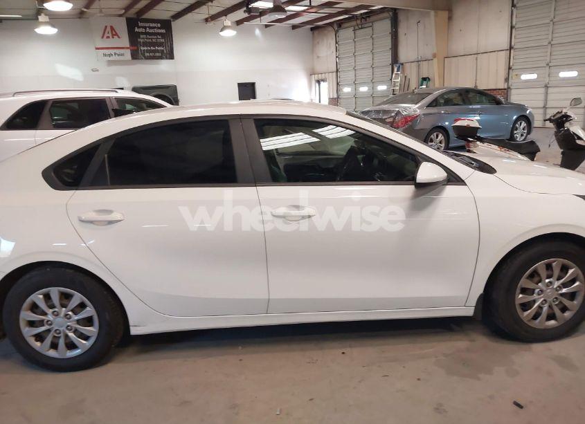 Photo 13 of 2019 Kia Forte FE (VIN 3KPF24AD5KE088308)