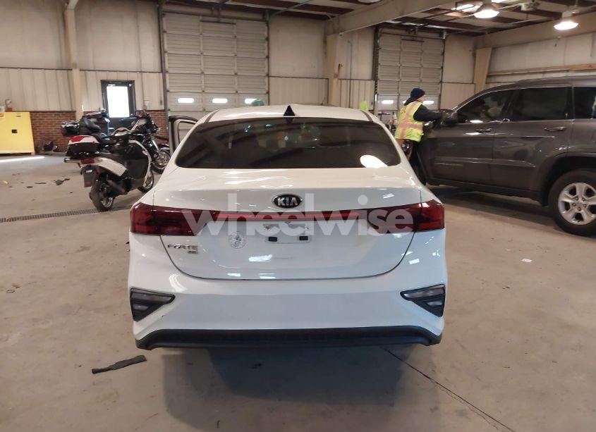 Photo 16 of 2019 Kia Forte FE (VIN 3KPF24AD5KE088308)