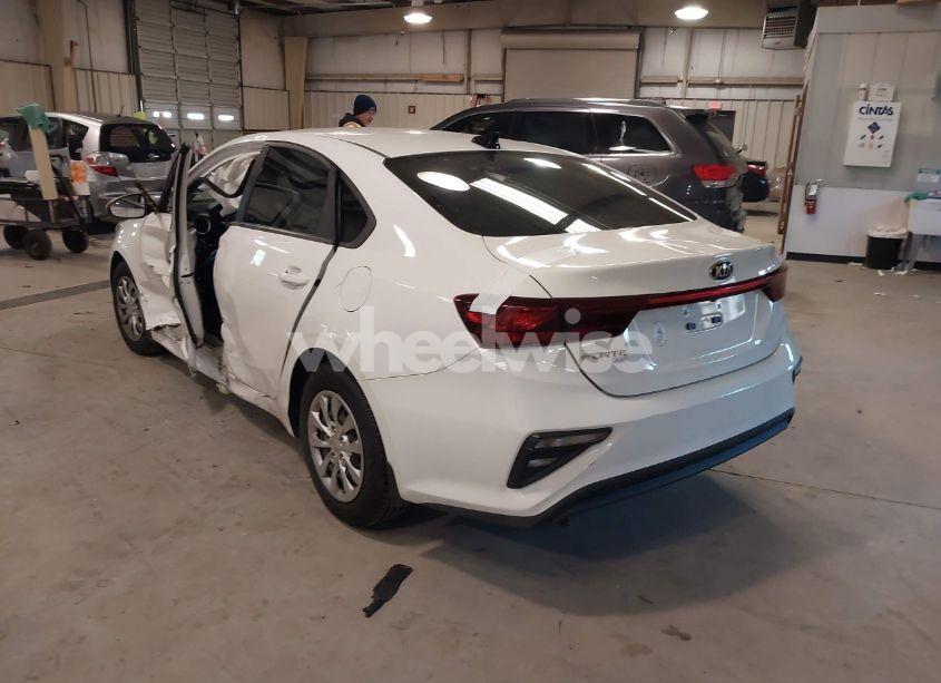 Photo 3 of 2019 Kia Forte FE (VIN 3KPF24AD5KE088308)