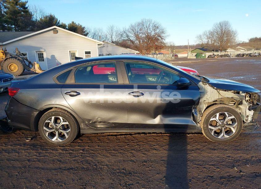 Photo 14 of 2019 Kia Forte LXS (VIN 3KPF24AD5KE131528)