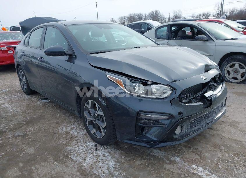 2019 Kia Forte LXS (VIN 3KPF24AD5KE135515) main photo