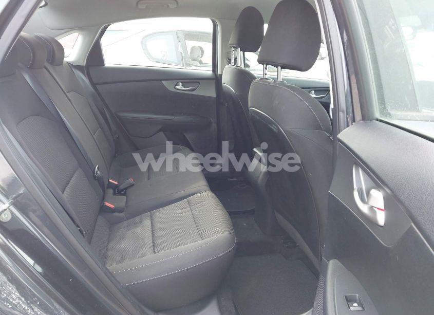 Photo 8 of 2019 Kia Forte LXS (VIN 3KPF24AD5KE135515)