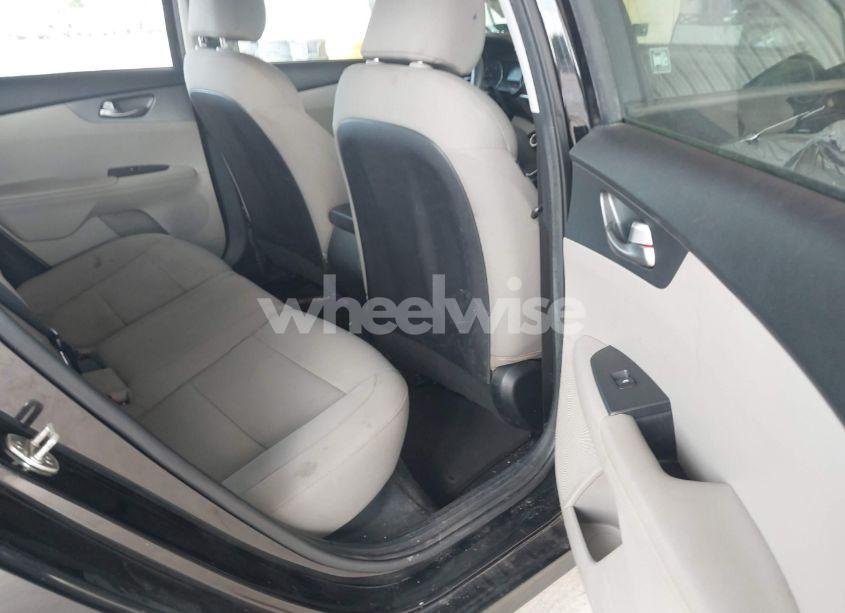 Photo 8 of 2020 Kia Forte LXS (VIN 3KPF24AD5LE141476)