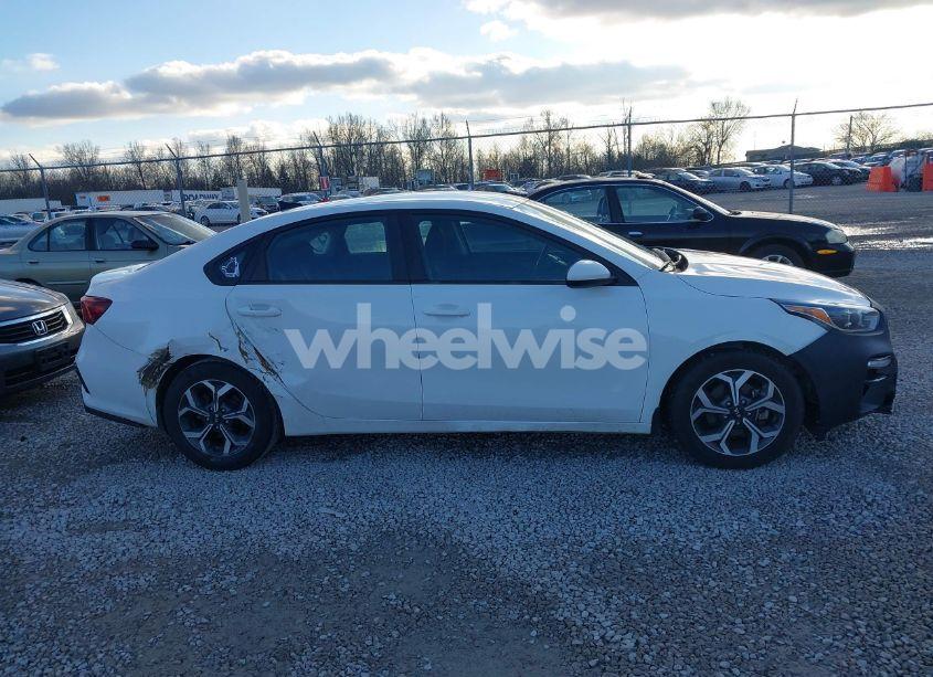 Photo 13 of 2020 Kia Forte LXS (VIN 3KPF24AD5LE159458)