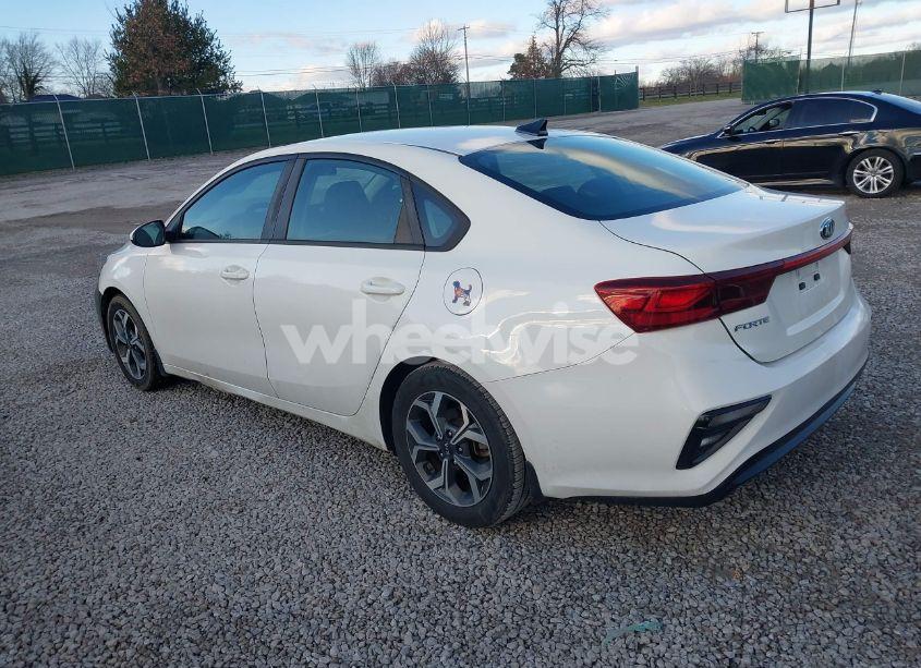 Photo 3 of 2020 Kia Forte LXS (VIN 3KPF24AD5LE159458)